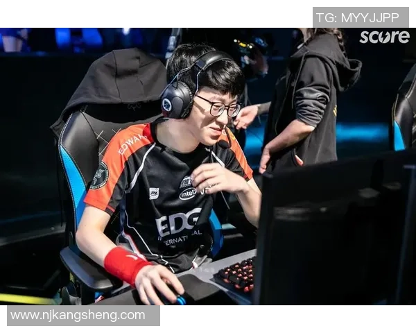 和平精英巨献：深入解析EDG战队在战术灵活性上的独特优势与表现